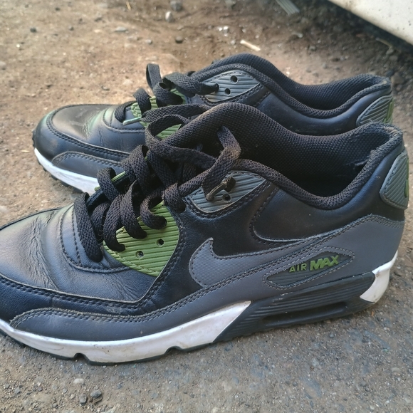 Nike Air Max Shoes Size 7y Used - Picture 1 of 11